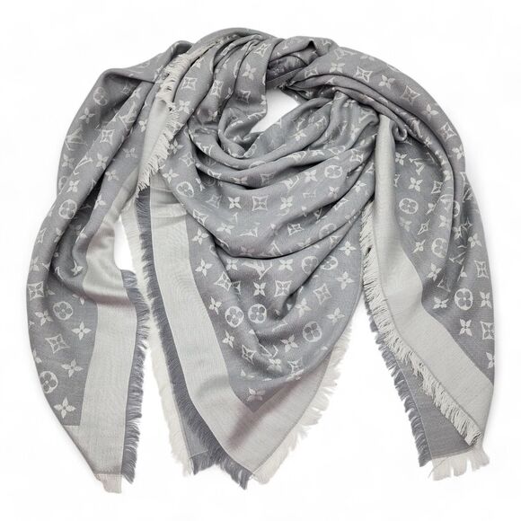 Louis Vuitton LV Logo Monogram Oversize Scarf Shawl | M70804 | Pearl Grey - Picture 1 of 5